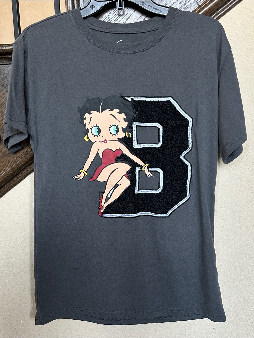 Fleischer Studios Betty Boop T-Shirt Top Varsity Letter B Medium M Gray Unisex